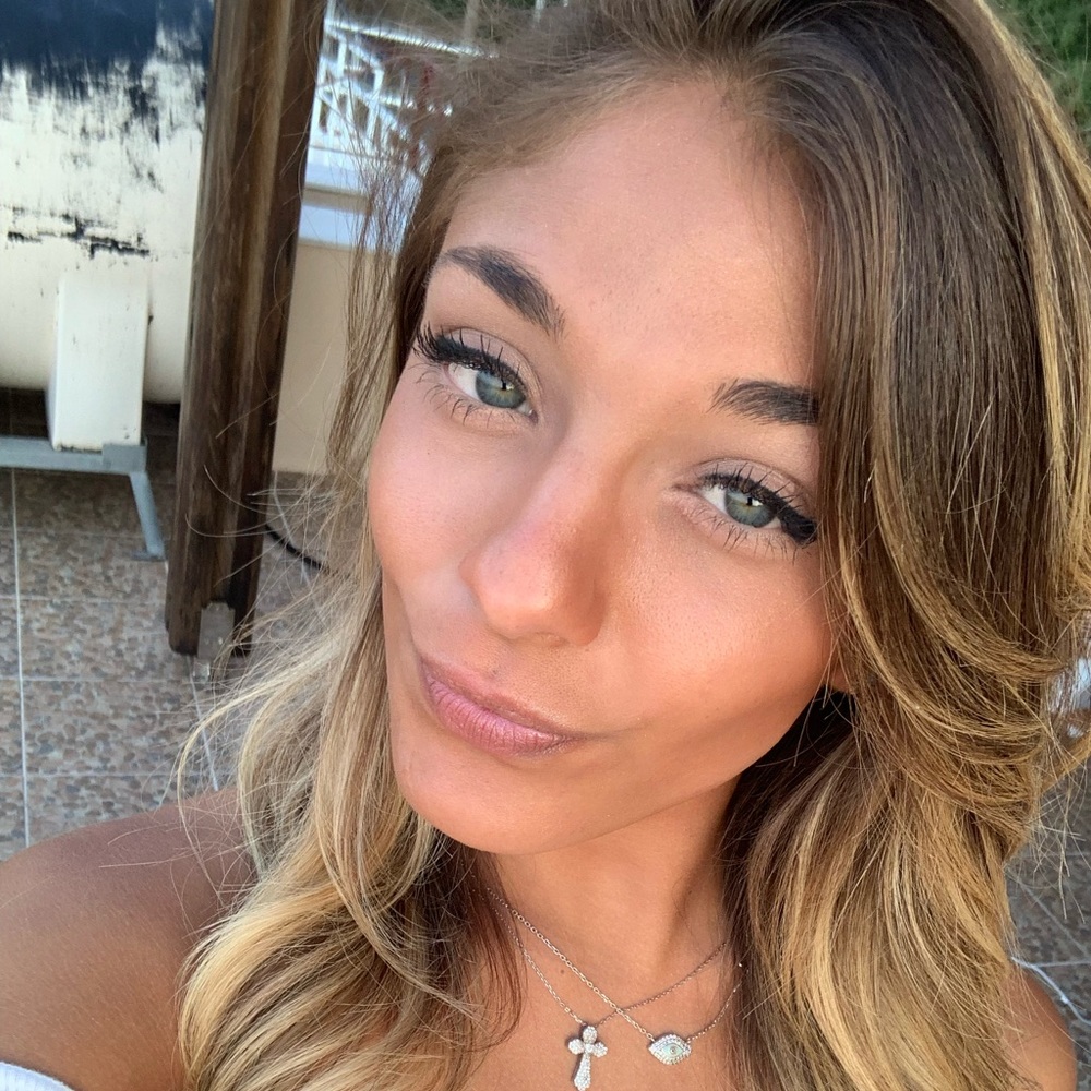 Meet your Posher, Paige